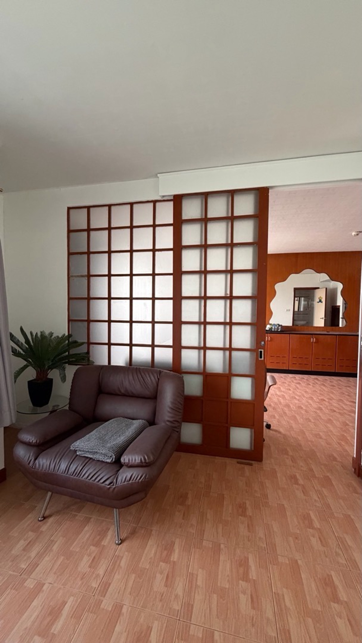 ขายคอนโดพระราม 3 สาธุประดิษฐ์ : SV City พระราม 3 อาคาร 7 ชั้น 26–27 ห้องสูง โปร่ง โล่ง ลมดี หันทิศตะวันออก รับแดดเช้าอ่อน ๆ ไม่ร้อนบ่าย พื้นที่ใช้สอย 179.64 ตร.ม.