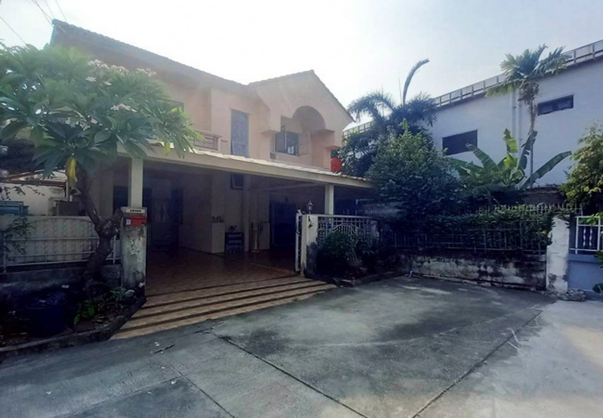 ขายบ้านนวมินทร์ รามอินทรา : ขายบ้านเดี่ยว หมู่บ้านบุรีรมย์ รามอินทรา-คู้บอน ซอยคู้บอน 41 เนื้อที่ 55 ตร.ว. 2 ชั้น 3 นอน 2 น้ำ ราคาต่อรองได้