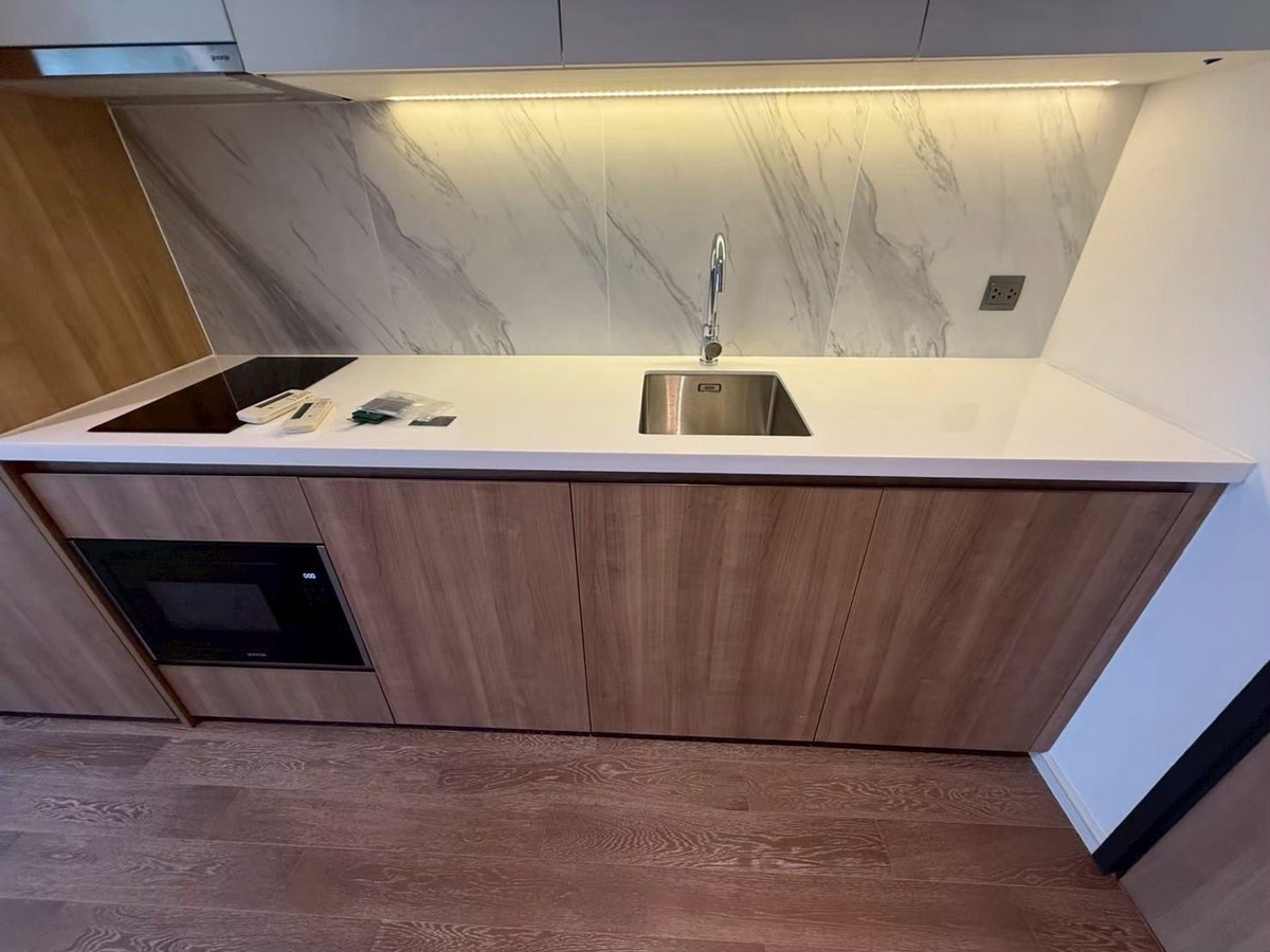 ให้เช่าคอนโดสุขุมวิท อโศก ทองหล่อ : ให้เช่าคอนโด Muniq สุขุมวิท 23 ห้อง 1 ห้องนอน ขนาด 43 ตร.ม เลี้ยงสัตว์ได้ ทำเลสุขุมวิท ใกล้ BTS อโศก และ MRT สุขุมวิท เหมาะอยู่อาศัยใจกลางเมือง