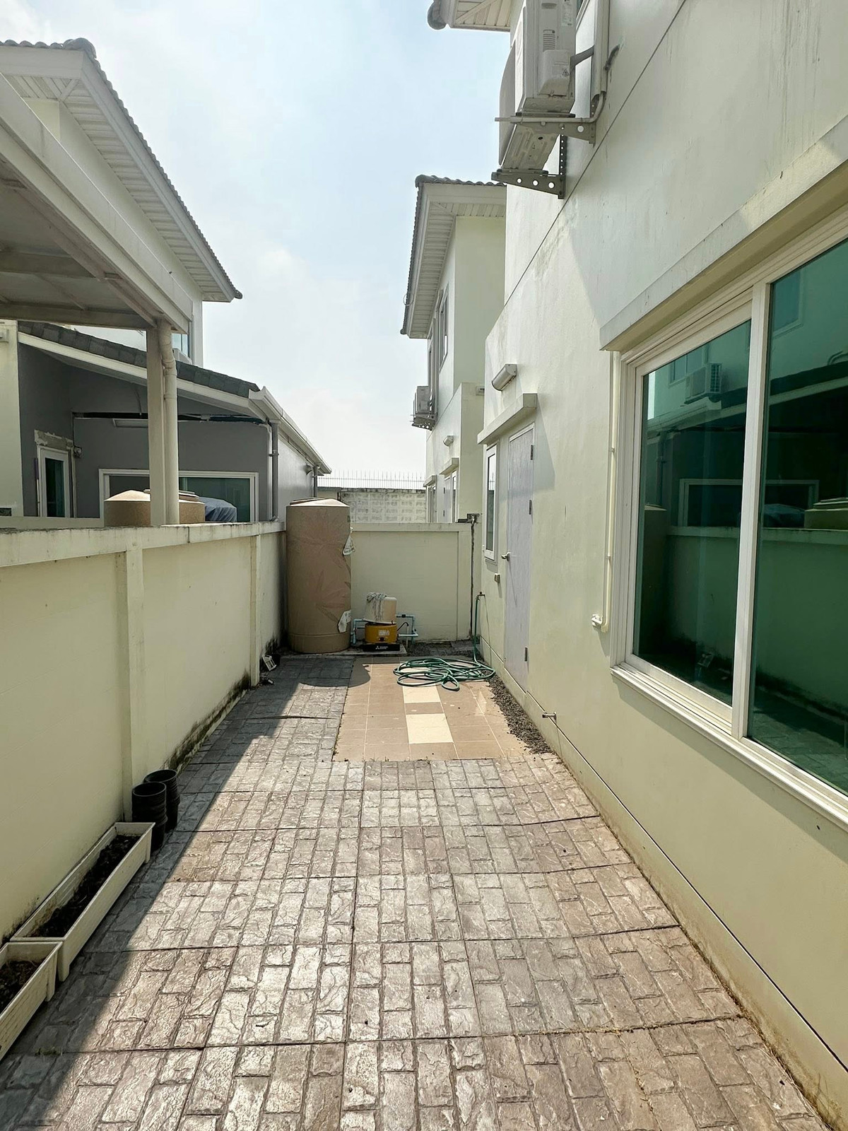 For SaleHouseLadkrabang, Suwannaphum Airport : 38.8 sq m, 3 bedrooms, 2 bathrooms, 2-story semi-detached house, Supalai Pride Bangna, Lat Krabang.