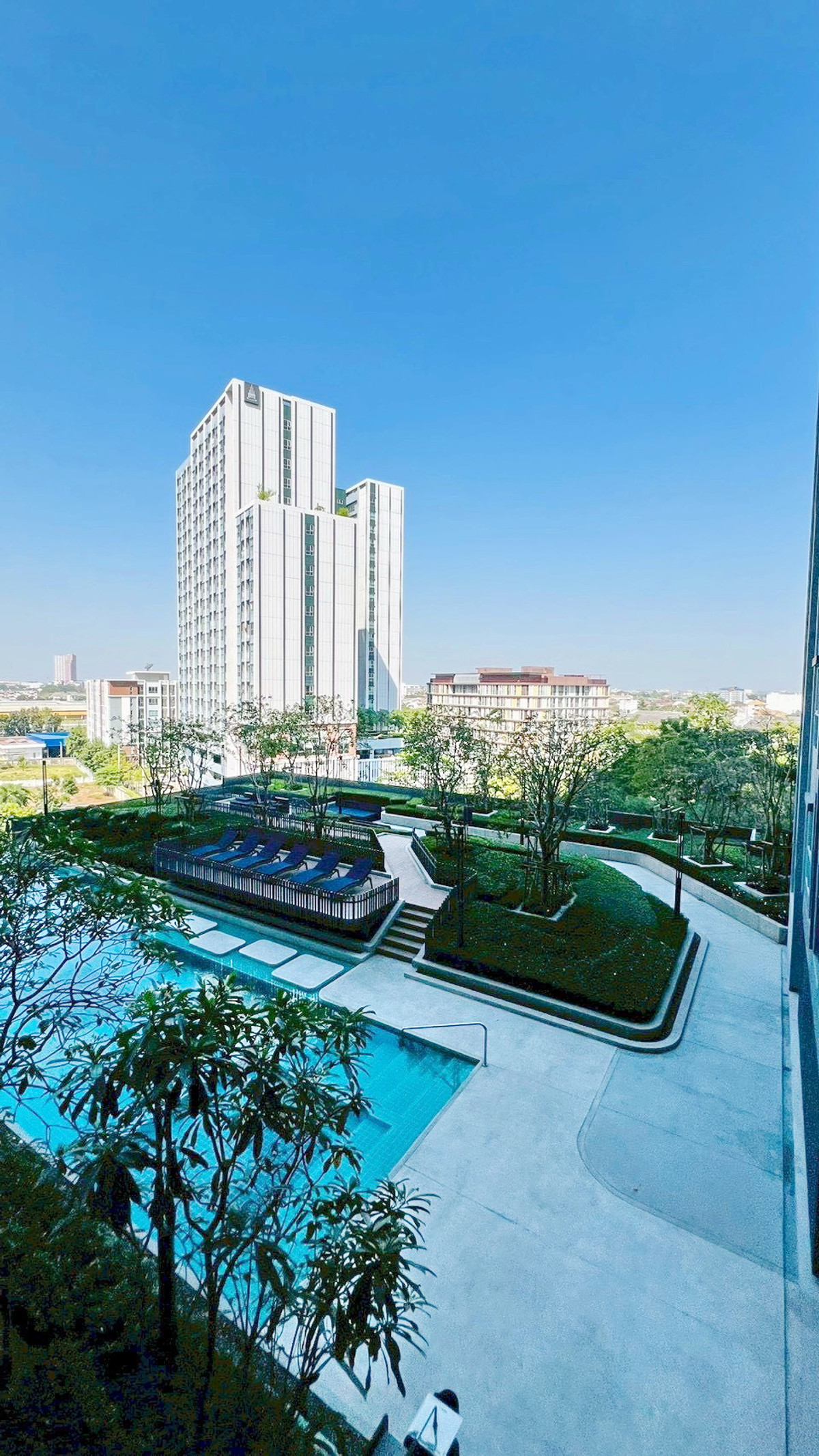 ให้เช่าคอนโดแจ้งวัฒนะ เมืองทอง : ให้เช่า  ลุมพินีเพลส ปากเกร็ดสเตชั่นแจ้งวัฒนะ  วิวสระ มีเครื่องซักผ้า