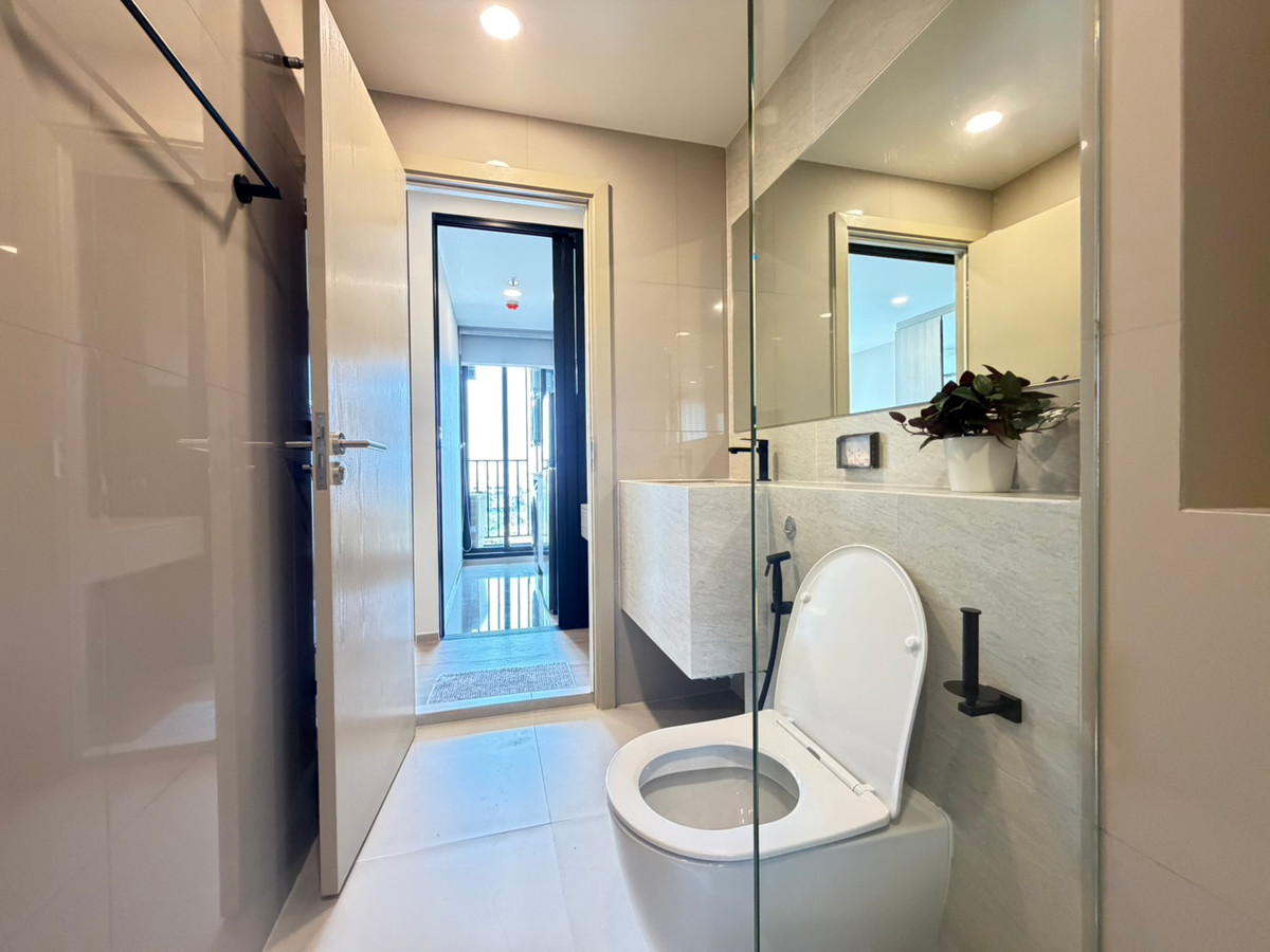 For RentCondoPinklao, Charansanitwong : New Condo for Rent | Triple Station Access 🚆 1BR 28 Sq.m. | Only 13,000 THB/Month