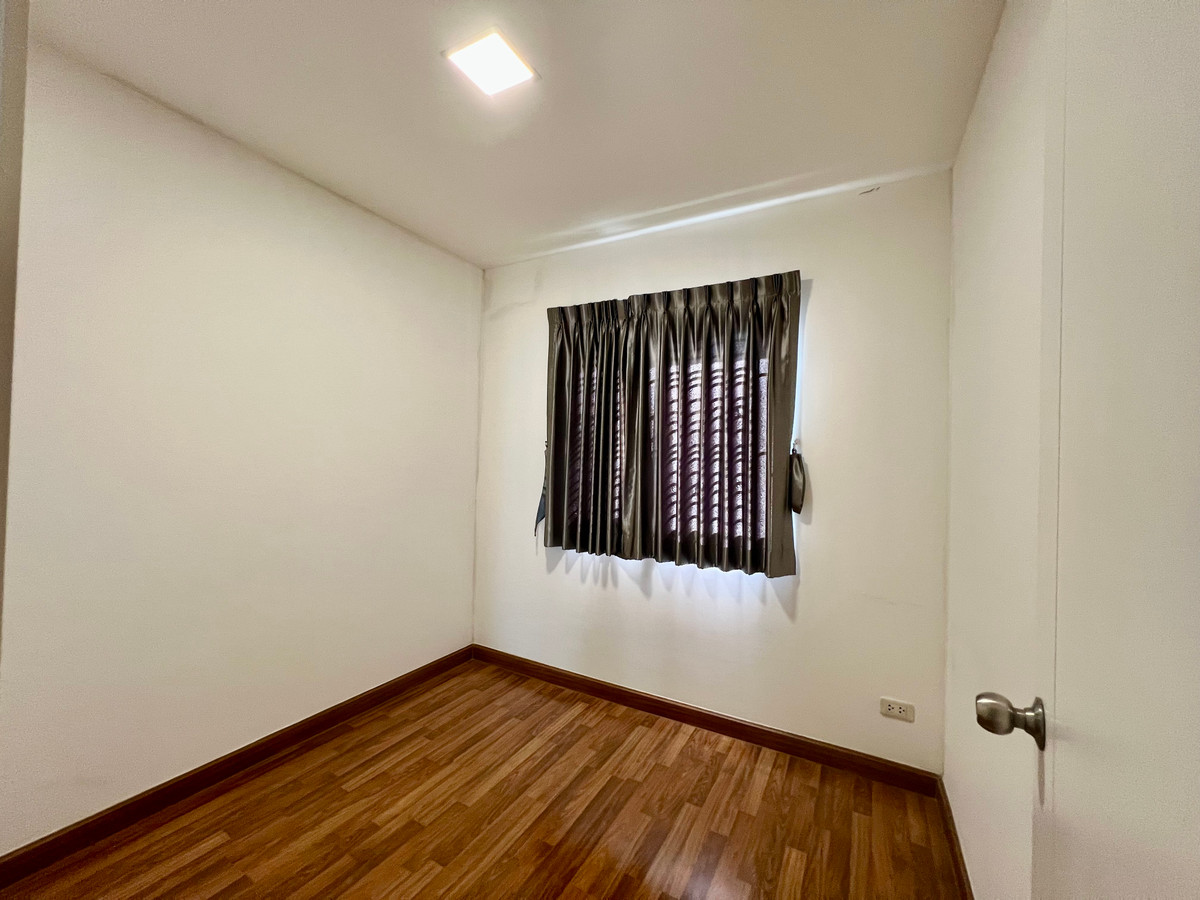 For SaleTownhomePattanakan, Srinakarin : For Sale: 2-Storey Townhome at Pruksa Ville 73 Pattanakarn 38 | Balinese-Modern Design | Near Airport Rail Link Huamak & BTS On Nut