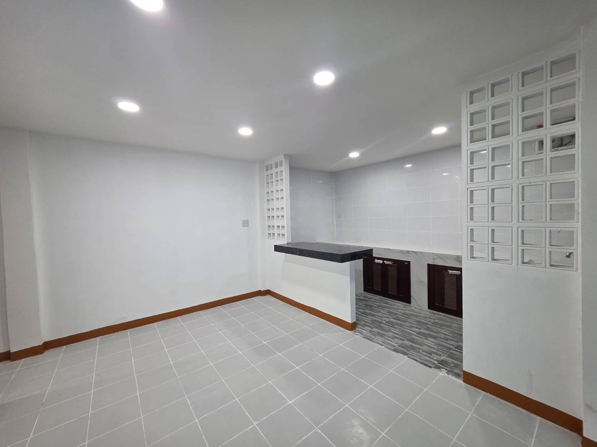 ให้เช่าทาวน์โฮมวิภาวดี ดอนเมือง หลักสี่ : ให้เช่าทาวน์เฮ้าส์ ใกล้ สนามบินดอนเมือง เพียง 3 นาที