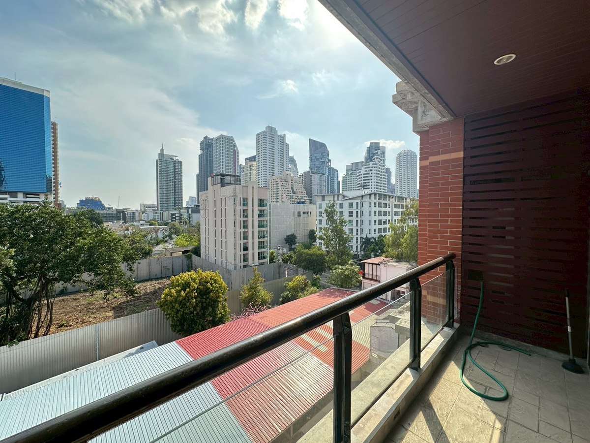 For RentCondoOnnut, Udomsuk : Condo for rent, Baan Ananda, Sukhumvit-Ekkamai area, 2 bedrooms, 152 sq m, near BTS Ekkamai-Thonglor.