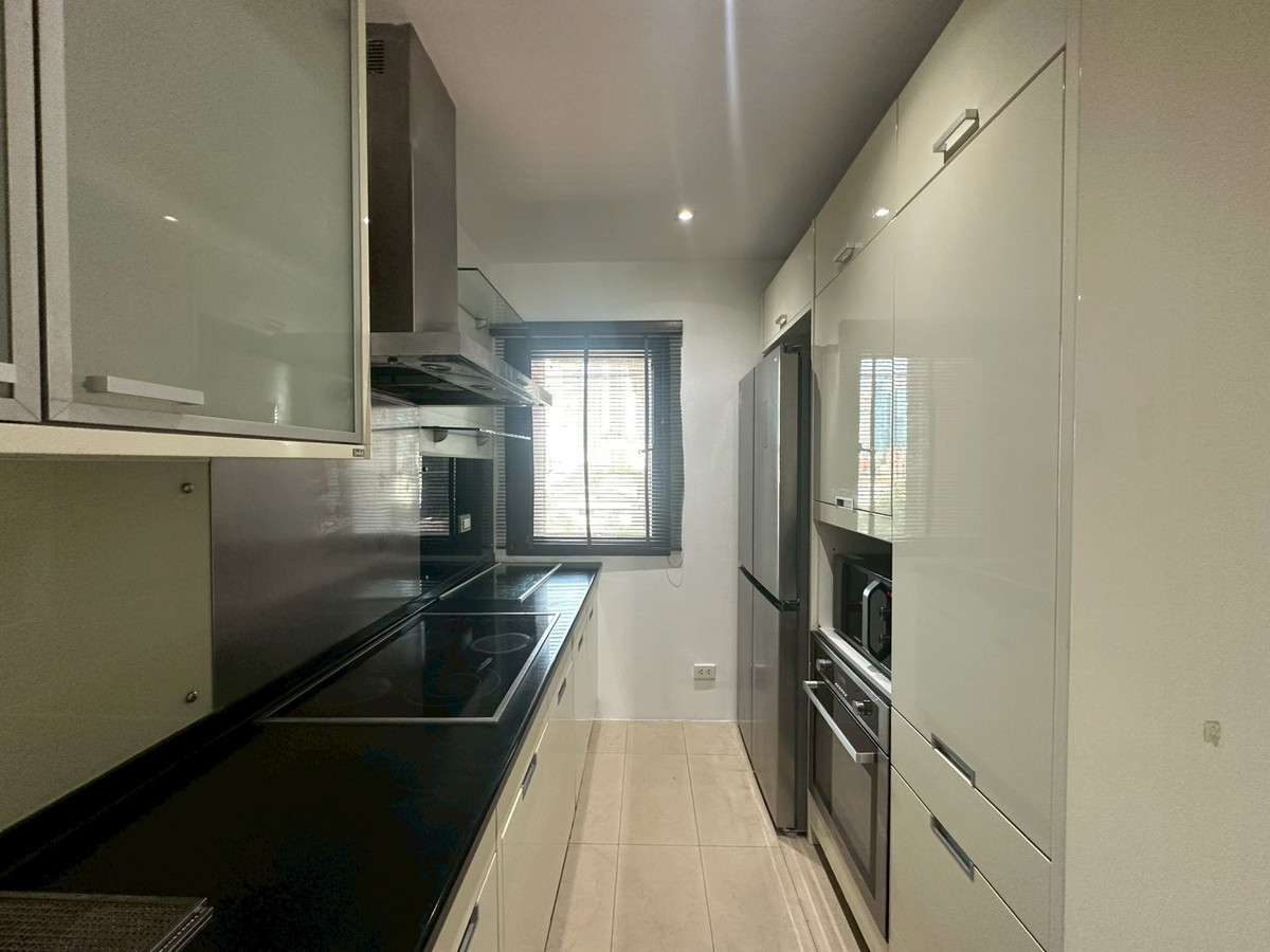 For RentCondoOnnut, Udomsuk : Condo for rent, Baan Ananda, Sukhumvit-Ekkamai area, 2 bedrooms, 152 sq m, near BTS Ekkamai-Thonglor.