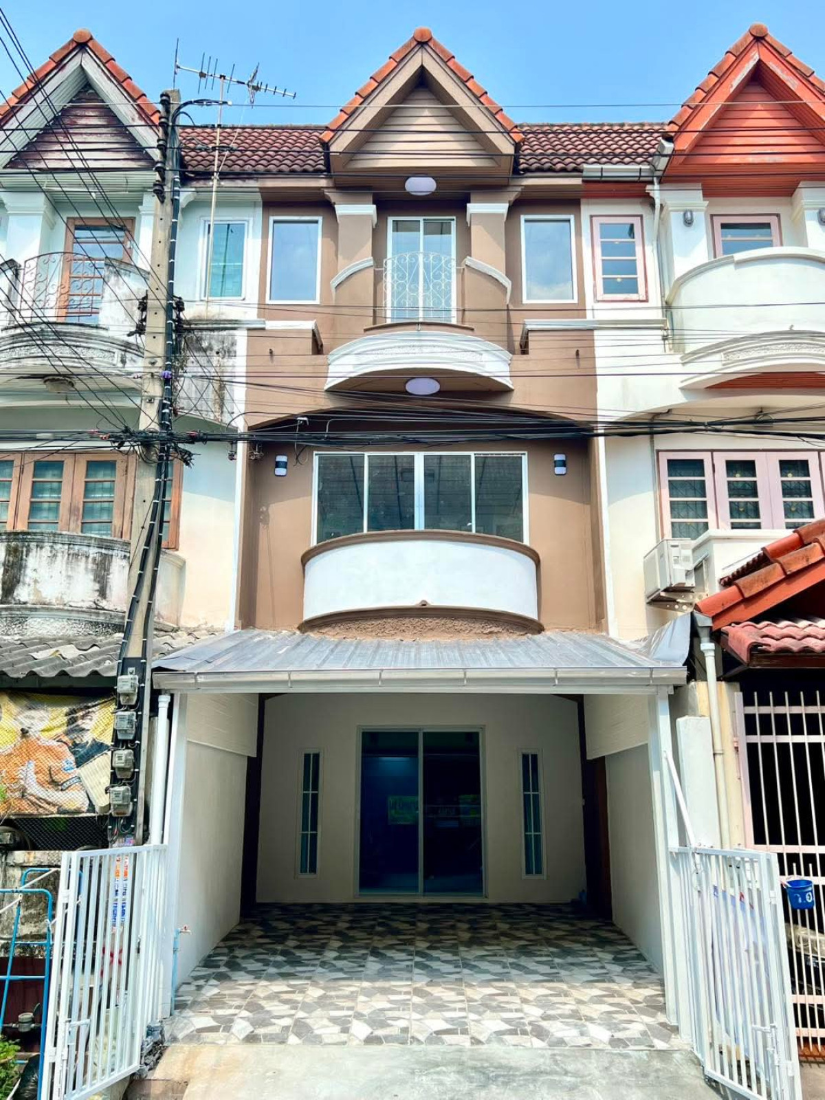 ขายทาวน์โฮมบางแค เพชรเกษม : ขายทาวน์เฮ้าส์/ทาวน์โฮม พงษ์ศิริชัย 1 รีโนเวทใหม่ อ้อมน้อย กระทุ่มแบน สมุทรสาคร CX-146981