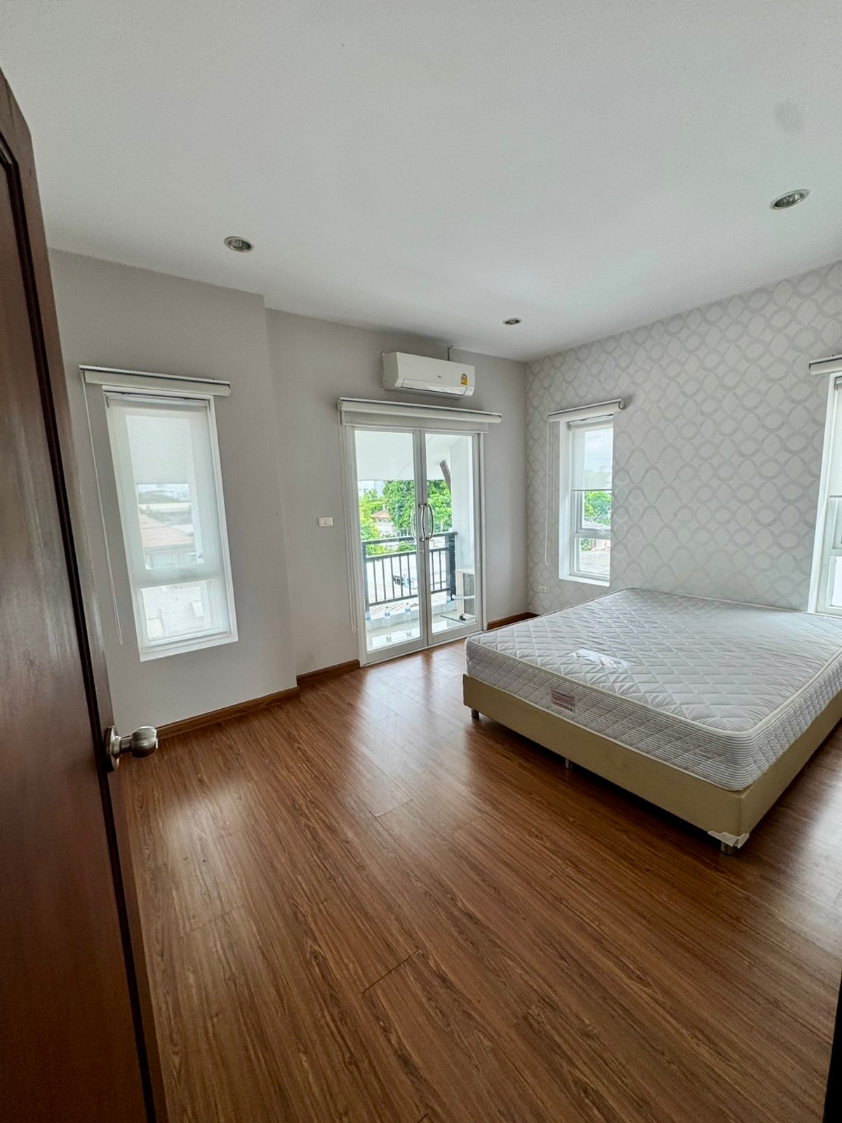 ให้เช่าทาวน์โฮมสุขุมวิท อโศก ทองหล่อ : Townhome Pridi 31 near Ekkamai: 27sqwah 178sqm. 75,000/mth. Am: 0656199198