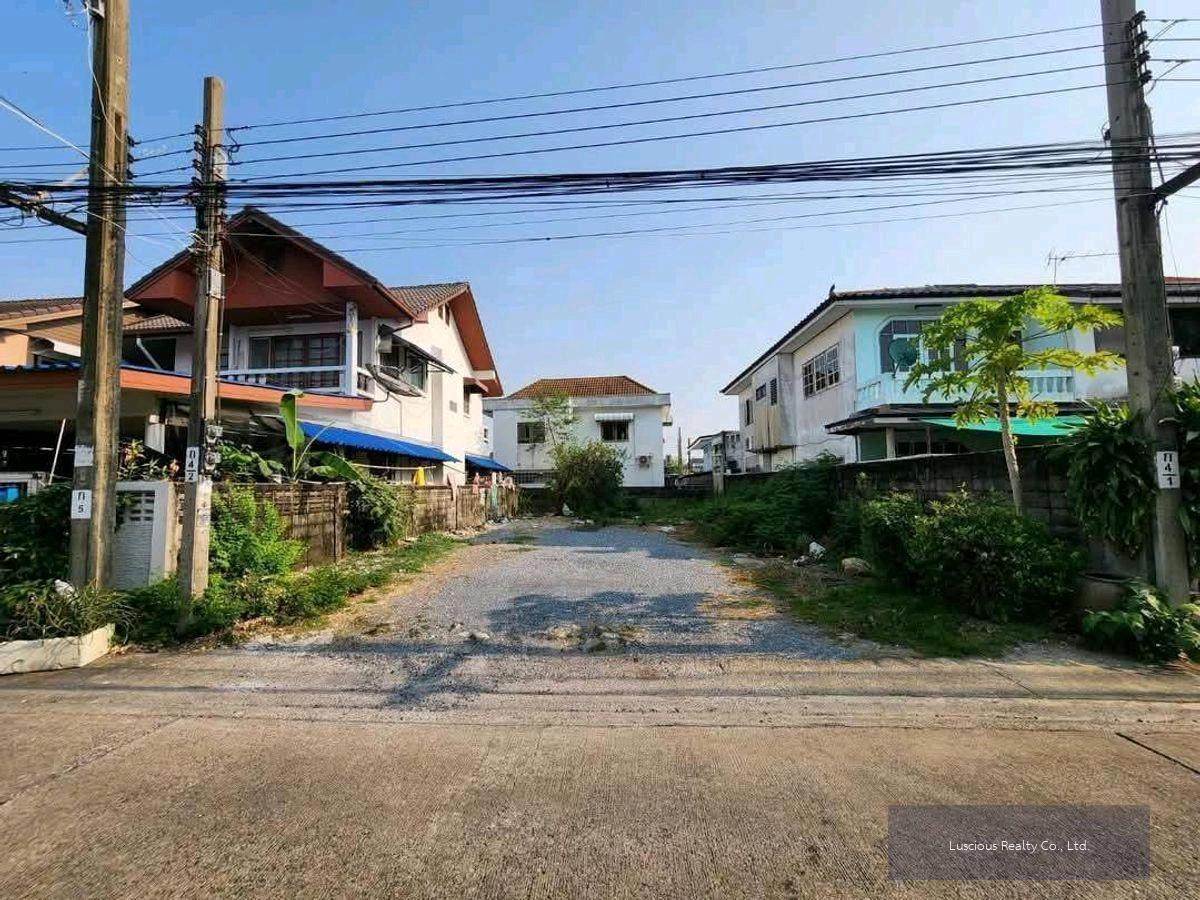 For SaleLandOnnut, Udomsuk : ❤️ Selling empty land at the beginning of Soi On Nut, already filled. Selling land, Soi On Nut 30 ❤️