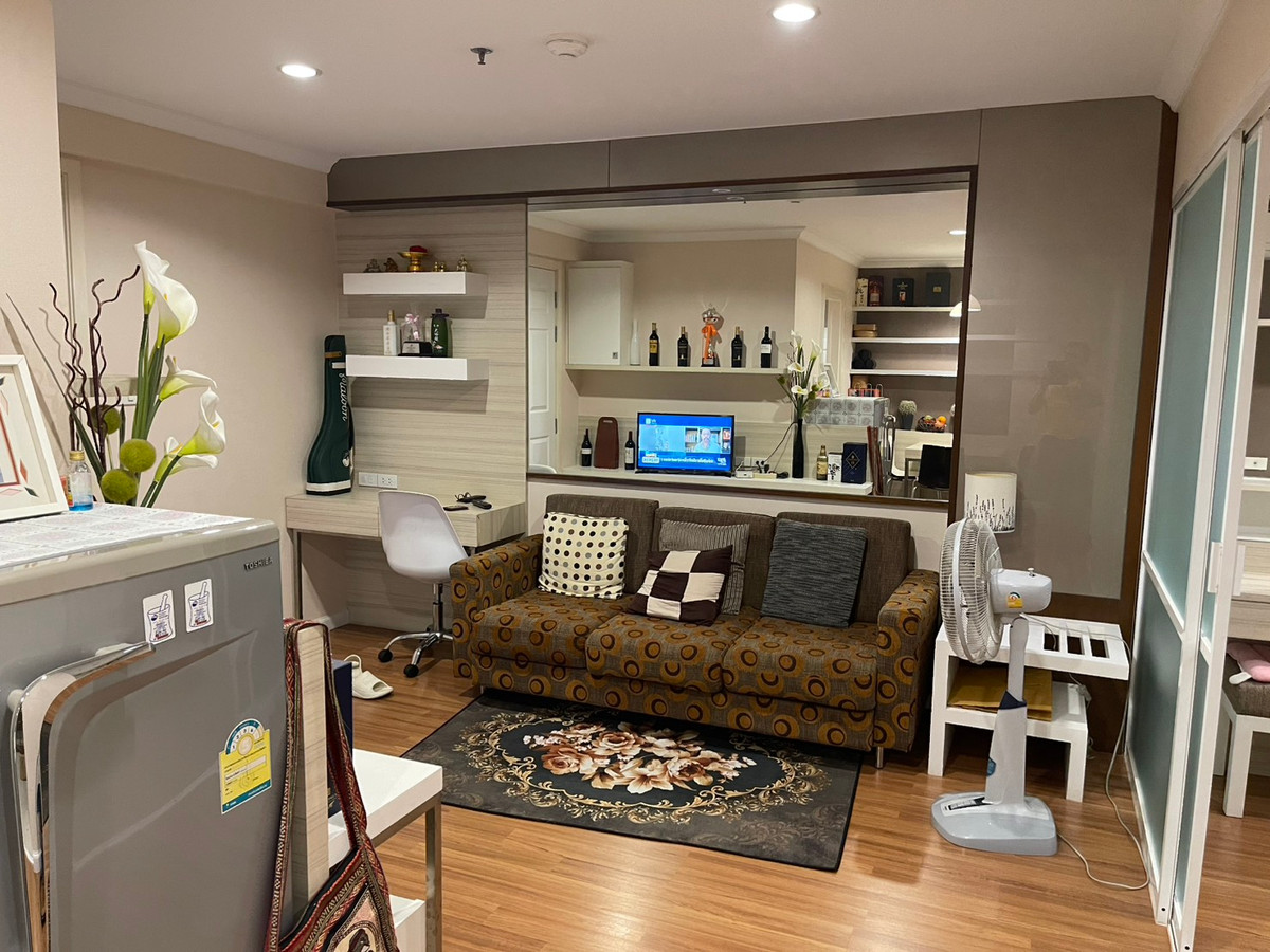 ขายคอนโดปิ่นเกล้า จรัญสนิทวงศ์ :  ลุมพินี สวีท ปิ่นเกล้า  1 ห้องนอน  1 ห้องน้ำ  ชั้น 21  ขนาด  36 ตรม  ราคาขาย 2.55 ล้านบาท  วิวสระว่ายน้ำ + รถไฟฟ้า  