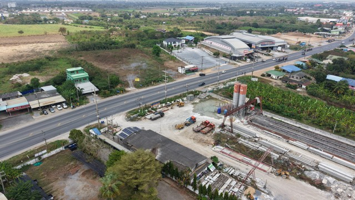 ขายที่ดินนครปฐม : โอกาสทองนักลงทุน ที่ดินติดถนนใหญ่กำแพงแสน 9 ไร่กว่า หน้ากว้าง 95 เมตร ทำเลศักยภาพสูง เติบโตต่อเนื่องในนครปฐม