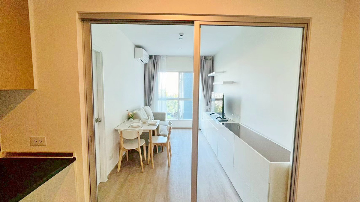 ให้เช่าคอนโดแจ้งวัฒนะ เมืองทอง : ให้เช่า  ลุมพินีเพลส ปากเกร็ดสเตชั่นแจ้งวัฒนะ  วิวสระ มีเครื่องซักผ้า