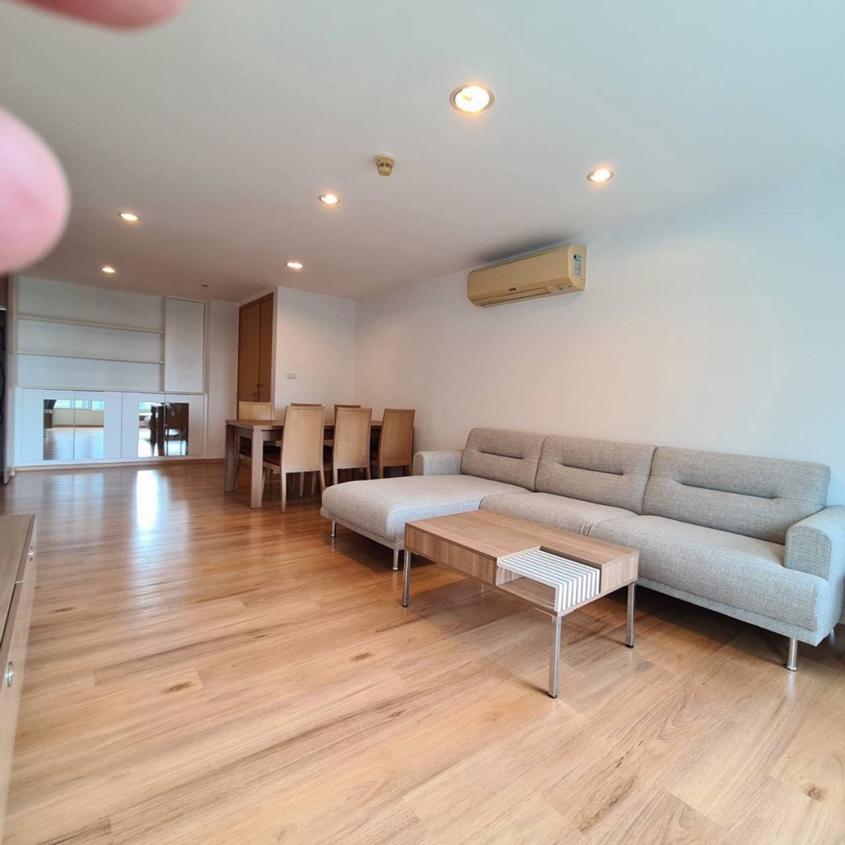 For RentWitthayu, Chidlom, Langsuan, Ploenchit : 2-Bedroom Large Unit for Rent at Langsuan area, 107 sq.m spacious layout ideal for city living near BTS Chidlom