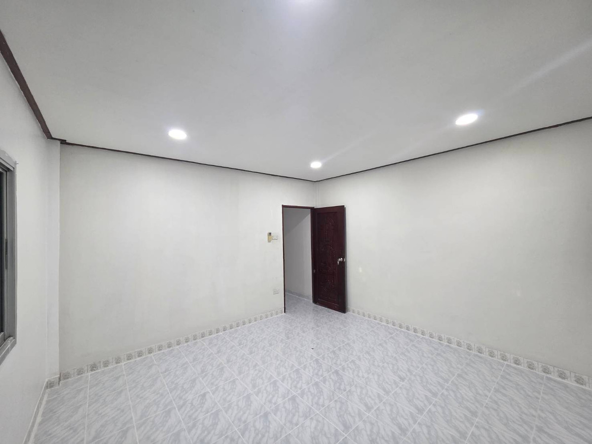 ให้เช่าทาวน์โฮมวิภาวดี ดอนเมือง หลักสี่ : ให้เช่าทาวน์เฮ้าส์ ใกล้ สนามบินดอนเมือง เพียง 3 นาที