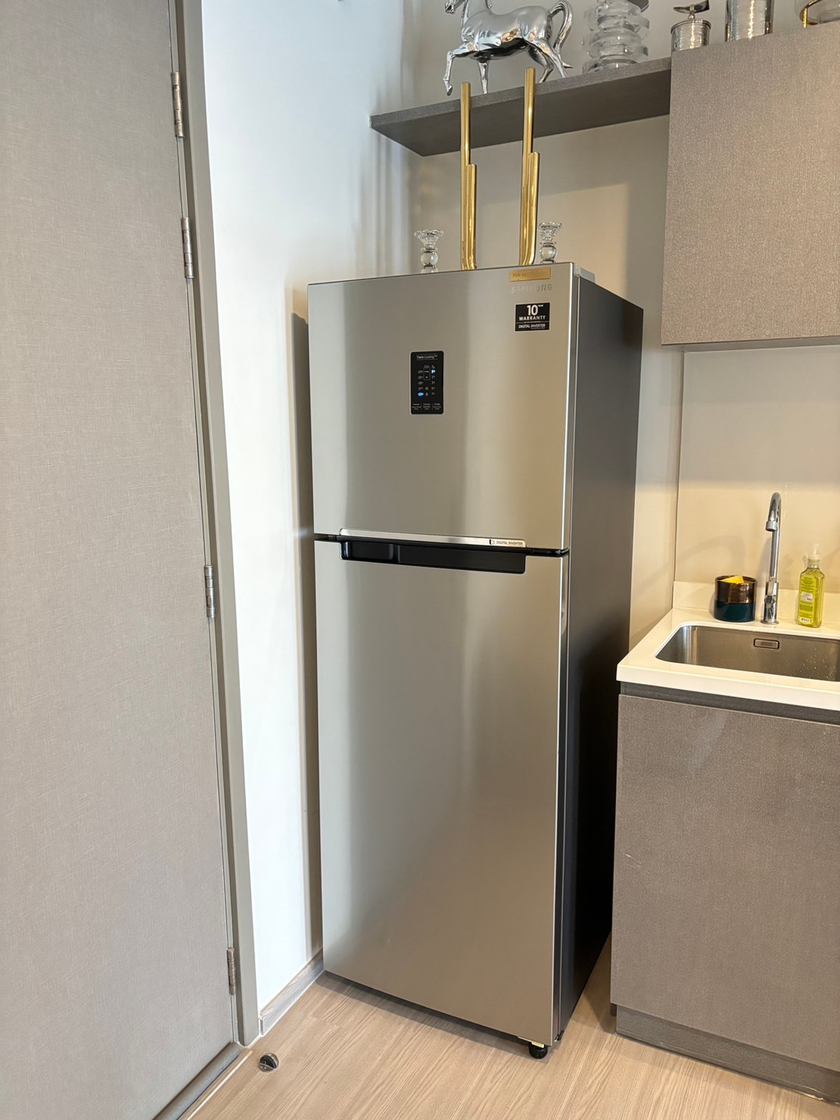 ให้เช่าคอนโดพระราม 9 เพชรบุรีตัดใหม่ RCA : ⚡️ราคาดีที่สุดห้องแต่งสวยวิวดี⚡️Life asoke hype 35 Sqm 1B1B🔥22,000 B เท่านั้น สนใจติดต่อนัดชม พัตเตอร์ 0928895628 🔥Line:plustor_ss