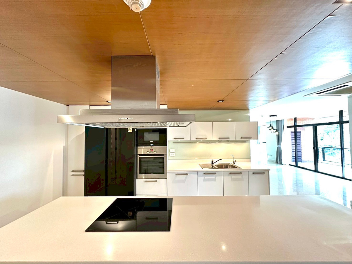 For RentCondoOnnut, Udomsuk : Condo for rent, Baan Ananda, Ekkamai area, near BTS Ekkamai, near Major Cineplex Ekkamai.