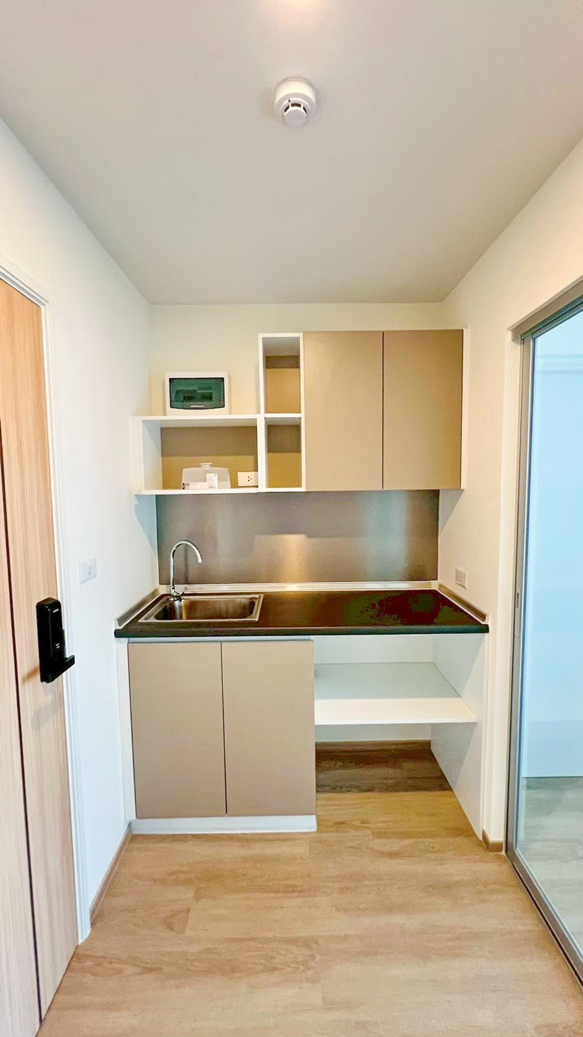 ให้เช่าคอนโดแจ้งวัฒนะ เมืองทอง : ให้เช่า  ลุมพินีเพลส ปากเกร็ดสเตชั่นแจ้งวัฒนะ  วิวสระ มีเครื่องซักผ้า