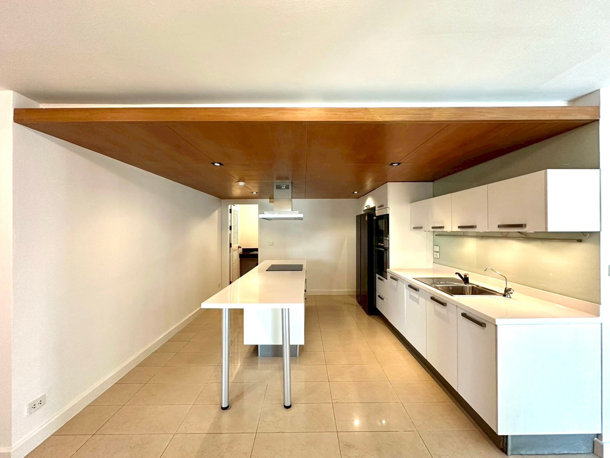 For RentCondoOnnut, Udomsuk : Condo for rent, Baan Ananda, Ekkamai area, near BTS Ekkamai, near Major Cineplex Ekkamai.