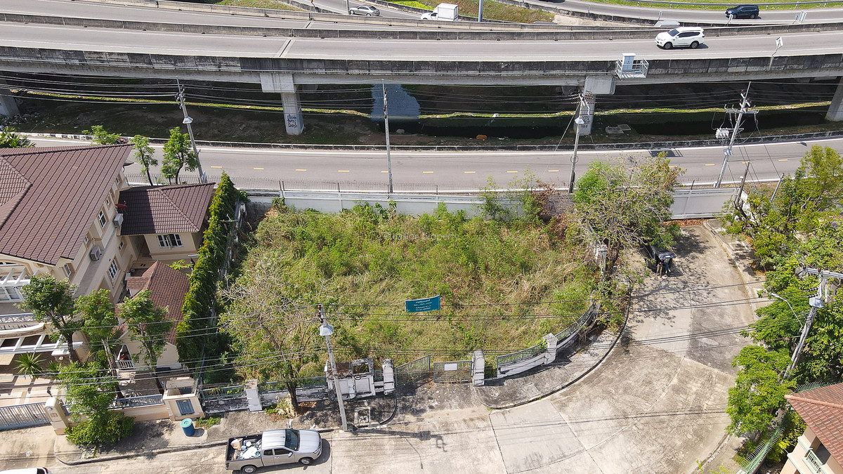 ขายที่ดินพัฒนาการ ศรีนครินทร์ : ที่ดินเปล่า ใน ม.บ้านนันทวัน ศรีนครินทร์