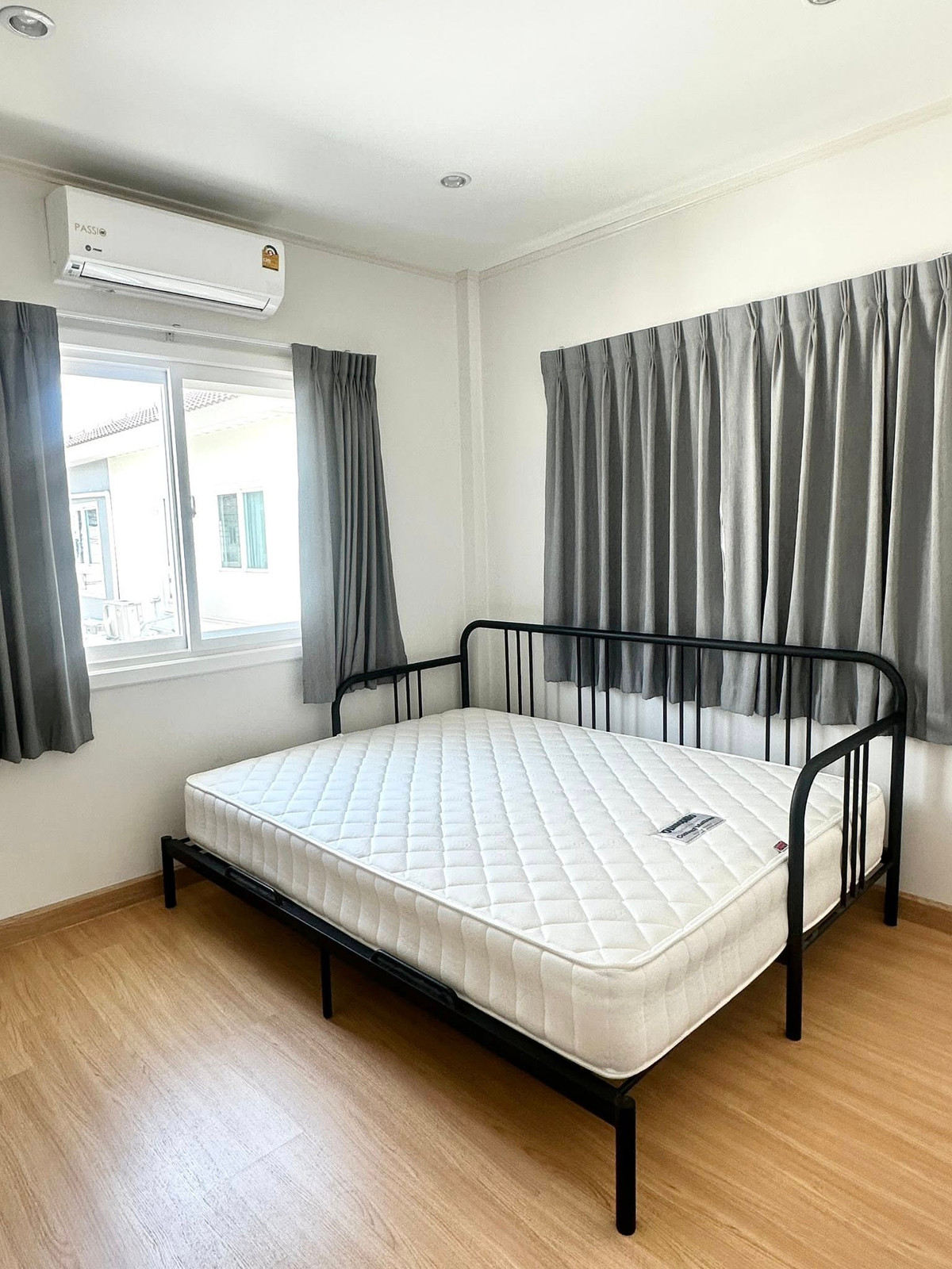 For SaleHouseLadkrabang, Suwannaphum Airport : 38.8 sq m, 3 bedrooms, 2 bathrooms, 2-story semi-detached house, Supalai Pride Bangna, Lat Krabang.