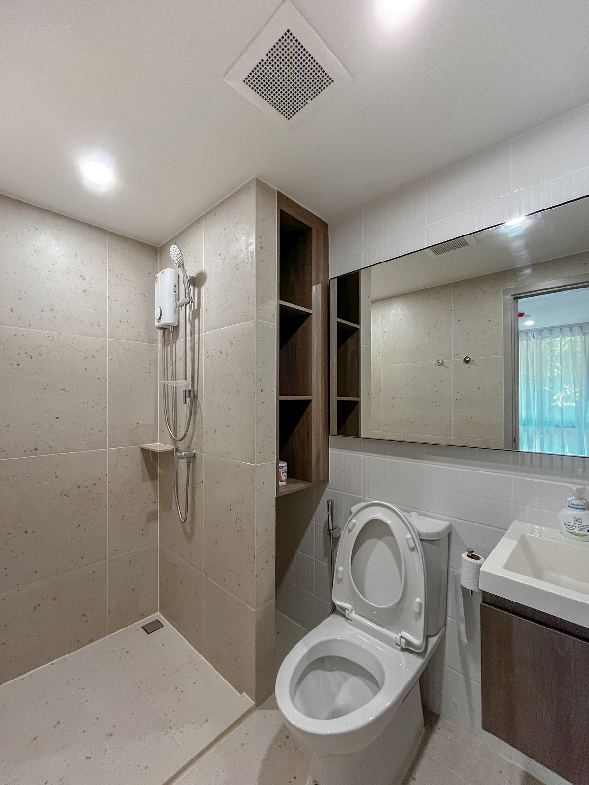 For SaleCondoPathum Thani,Rangsit, Thammasat : FQ Condo for sale Nue Core Khu Khot Station price 1,570,000 baht [RSs260202]