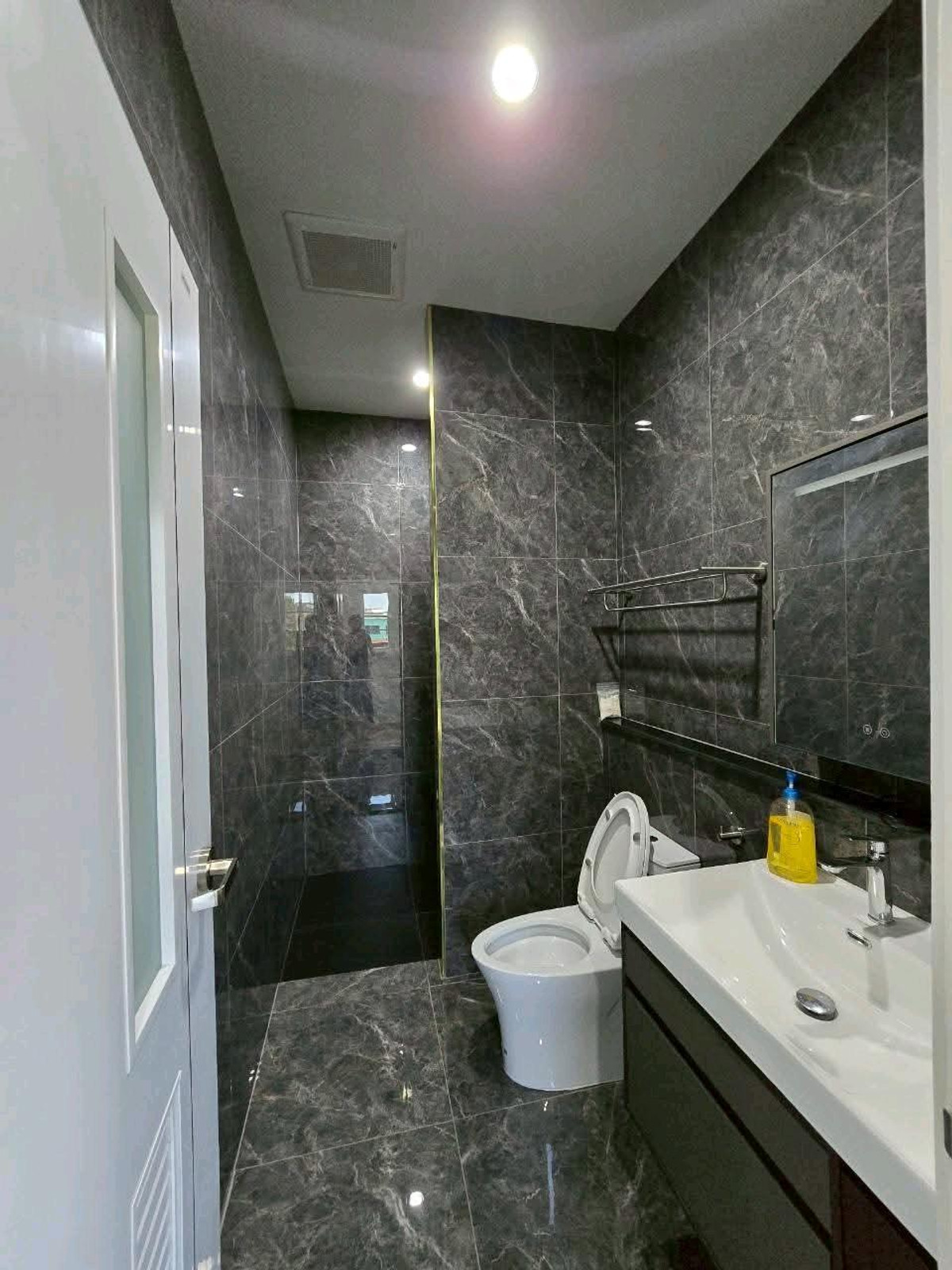 For RentWarehousePhutthamonthon, Salaya : 🏭Warehouse for rent with 2-story office + residence | Line 2 Bangkok | 405 sq m | 3-phase power | Electric door