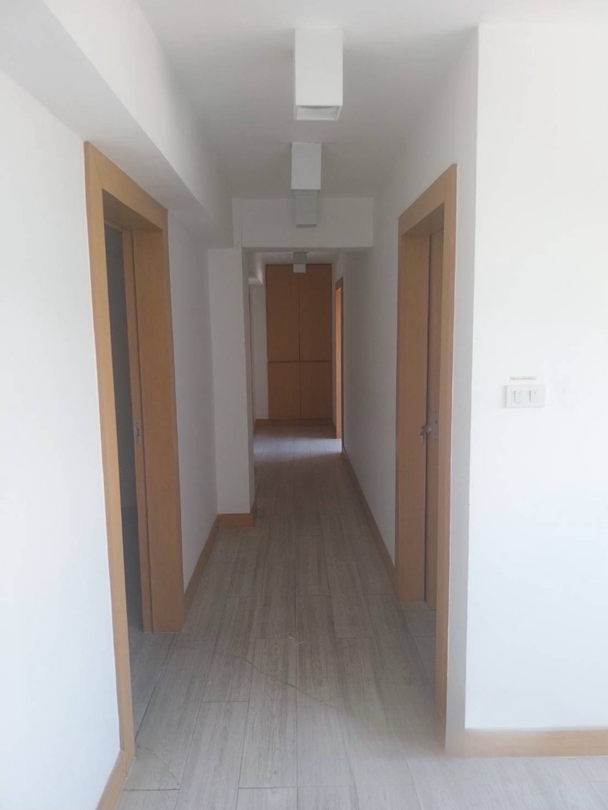 For RentRetail SpaceSukhumvit, Asoke, Thonglor : For rent, area 165 square meters, 2nd floor, Soi Sukhumvit 39, Phrom Phong, Bangkok. There is car parking.