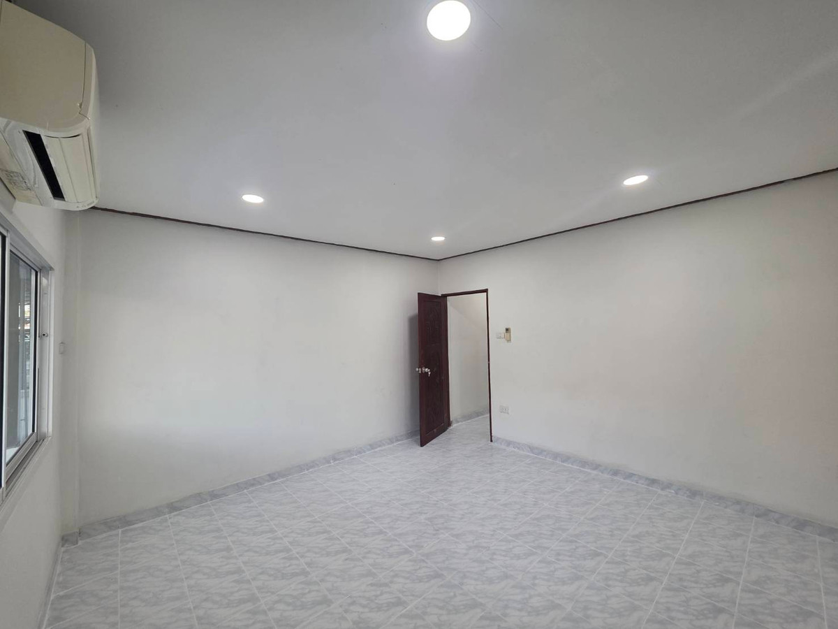 ให้เช่าทาวน์โฮมวิภาวดี ดอนเมือง หลักสี่ : ให้เช่าทาวน์เฮ้าส์ ใกล้ สนามบินดอนเมือง เพียง 3 นาที