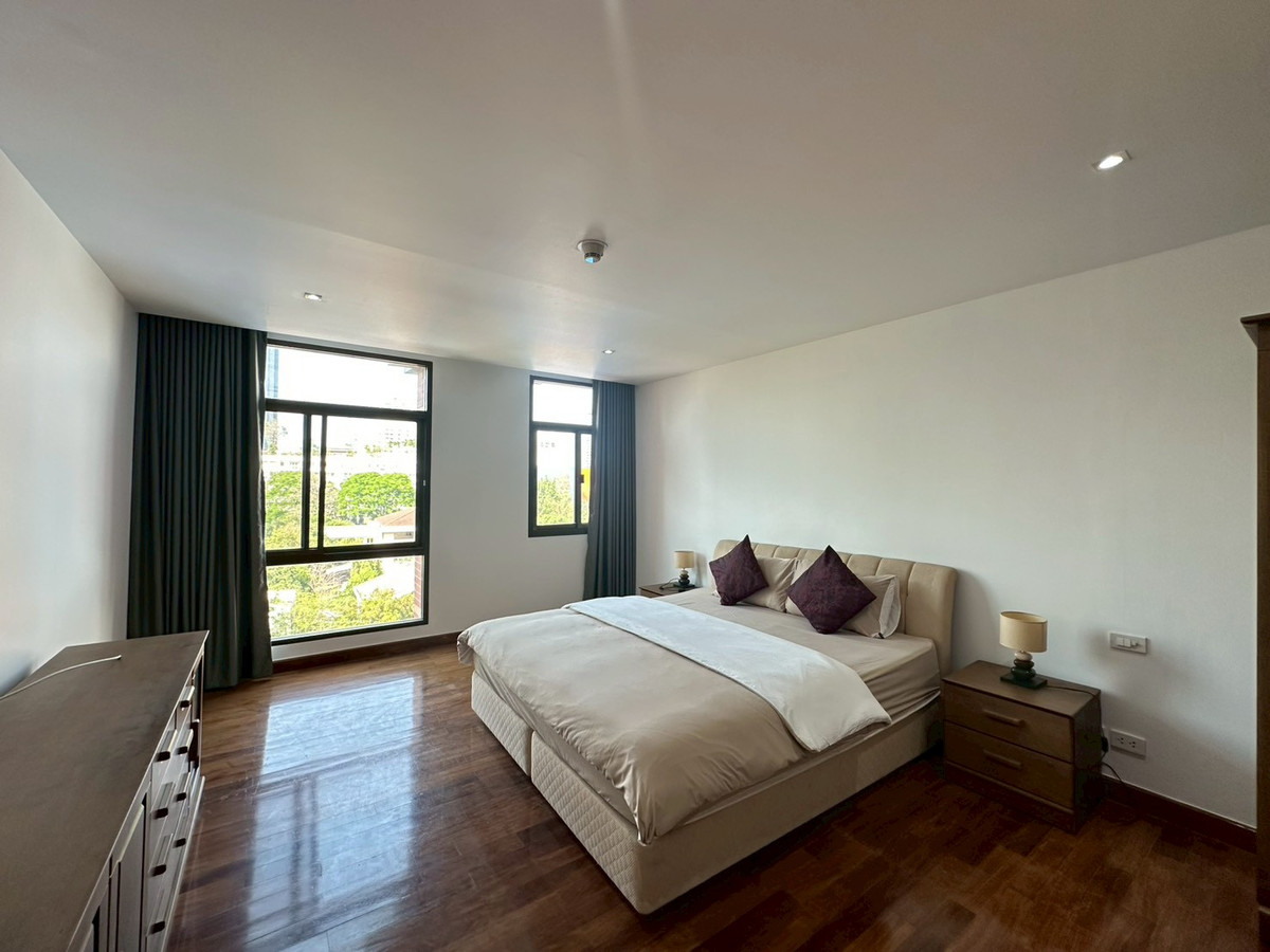 For RentCondoOnnut, Udomsuk : Condo for rent, Baan Ananda, Sukhumvit-Ekkamai area, 2 bedrooms, 152 sq m, near BTS Ekkamai-Thonglor.