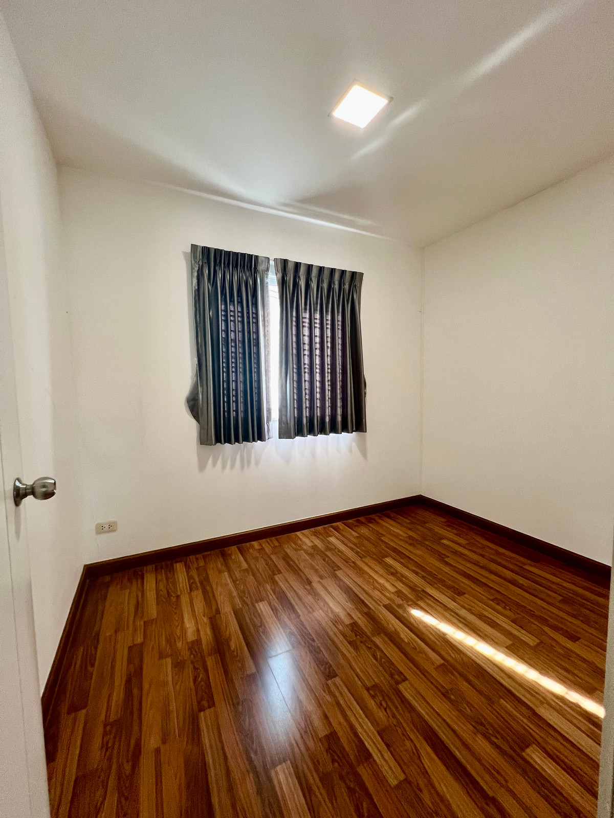 For SaleTownhomePattanakan, Srinakarin : For Sale: 2-Storey Townhome at Pruksa Ville 73 Pattanakarn 38 | Balinese-Modern Design | Near Airport Rail Link Huamak & BTS On Nut