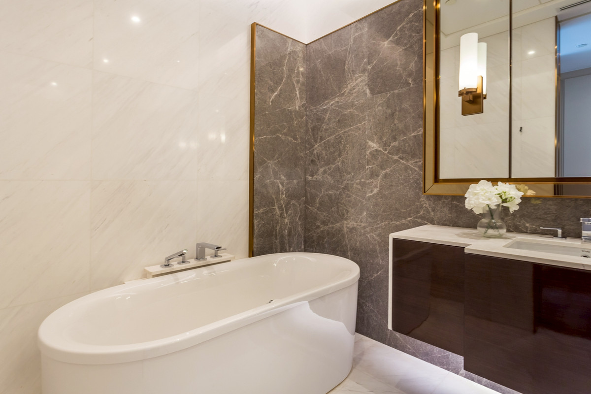 ขายคอนโดวิทยุ ชิดลม หลังสวน : LTH14574 – Condo for Sale | Sindhorn Tonson | 87 sqm | 1 Bed 1 Bath | Near BTS Chitlom | 21.9 MB | คอนโดขาย สินธร ต้นสน