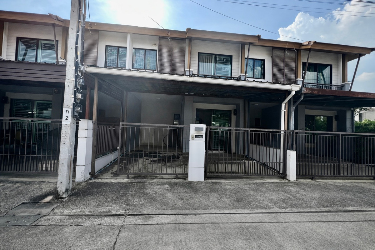 ขายทาวน์โฮมพัฒนาการ ศรีนครินทร์ : ขายทาวน์โฮม 2 ชั้น Pruksa Ville 73 พัฒนาการ 38 | สไตล์บาหลีร่วมสมัย ใกล้ Airport Link หัวหมาก และ BTS อ่อนนุช