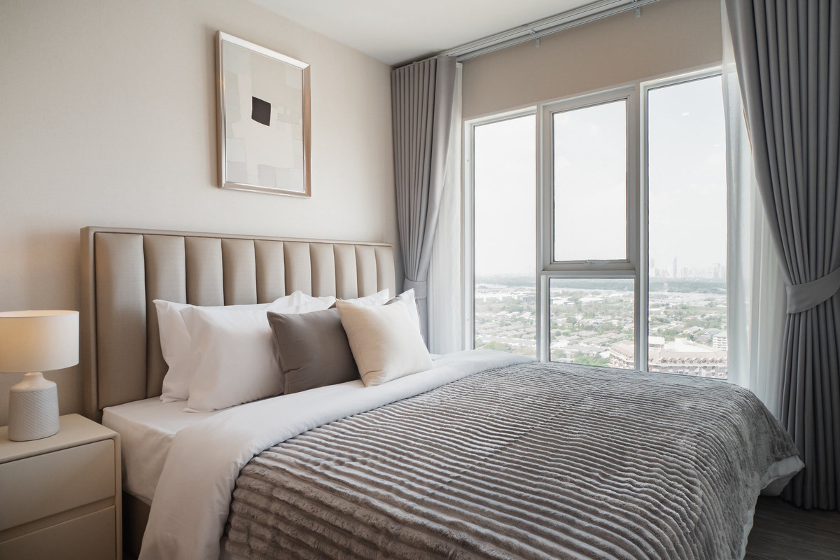 For RentCondoBangna, Bearing, Lasalle : For rent: Regent Home Bangna, corner room.