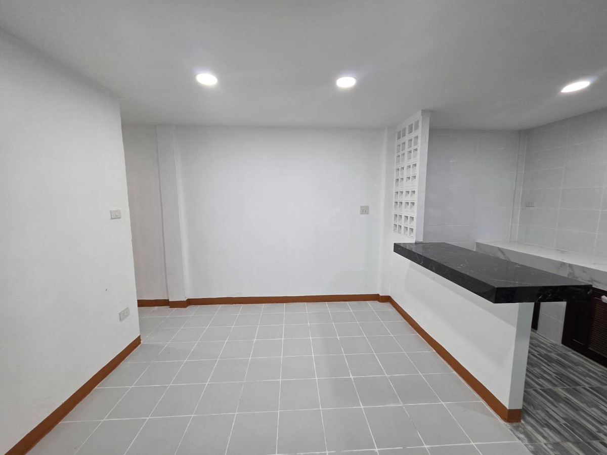 ให้เช่าทาวน์โฮมวิภาวดี ดอนเมือง หลักสี่ : ให้เช่าทาวน์เฮ้าส์ ใกล้ สนามบินดอนเมือง เพียง 3 นาที