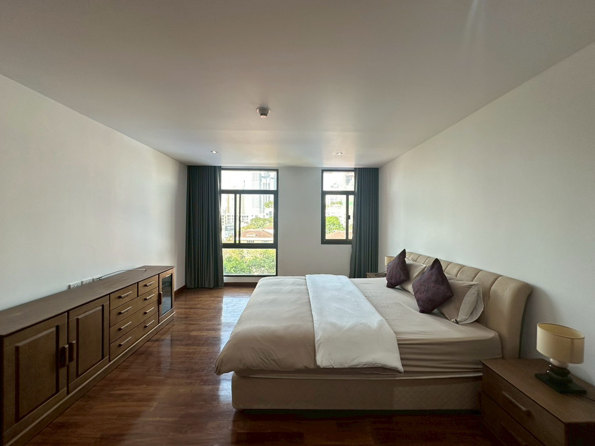 For RentCondoOnnut, Udomsuk : Condo for rent, Baan Ananda, Sukhumvit-Ekkamai area, 2 bedrooms, 152 sq m, near BTS Ekkamai-Thonglor.