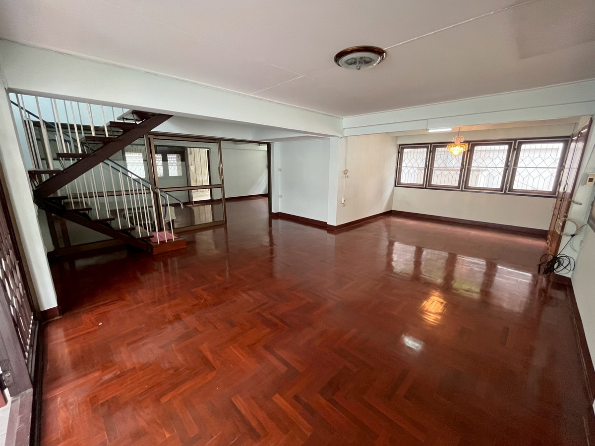 For SaleHouseSapankwai,Jatujak : 97452 - Single house for sale, Lat Phrao 12, opposite Big C Lat Phrao, near MRT Lat Phrao.