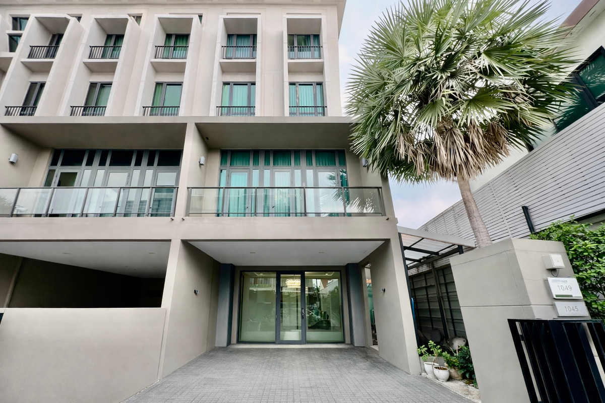 ขายทาวน์โฮมเกษตรศาสตร์ รัชโยธิน : ขายทาวน์โฮมหรู 4 ชั้น PATIO รัชโยธิน | ใกล้ BTS รัชโยธิน และ MRT พหลโยธิน | บิวท์อินทั้งหลัง พื้นที่ 320 ตร.ม. พร้อมเข้าอยู่