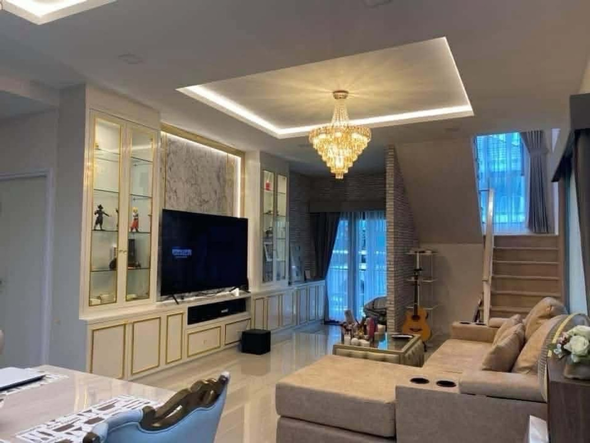 ให้เช่าบ้านพระราม 2 บางขุนเทียน : 🏡 ให้เช่าบ้านเดี่ยวหรู โซนพระราม 2 – ท่าข้าม
อยู่สบาย ทำเลดี ใกล้โรงเรียนนานาชาติ ห้างสรรพสินค้า และทางด่วน