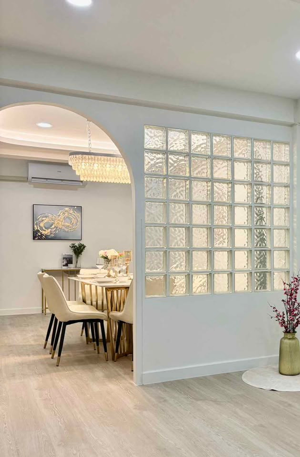 For RentHouseRatchadapisek, Huaikwang, Suttisan : Single house for rent in Huai Khwang area. Fully furnished, ready to move in