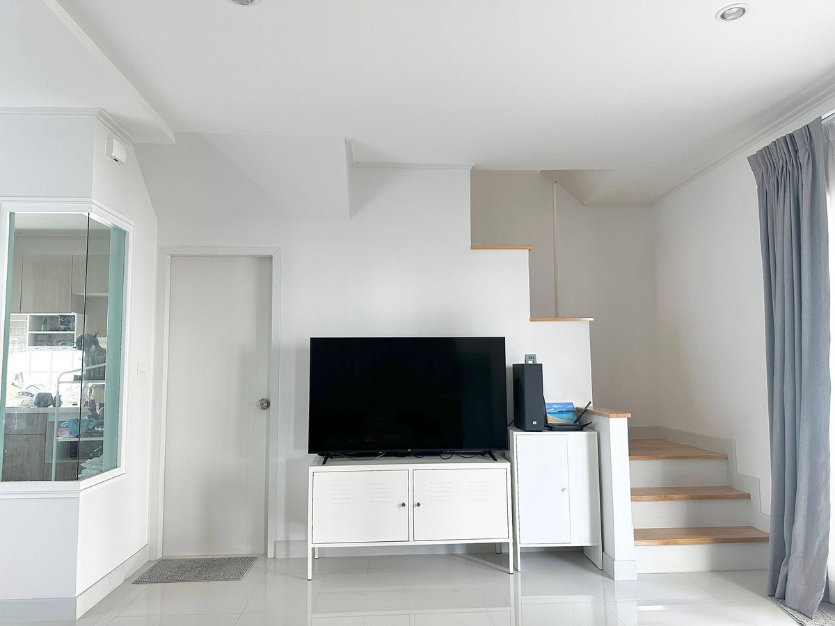 For SaleHouseLadkrabang, Suwannaphum Airport : 38.8 sq m, 3 bedrooms, 2 bathrooms, 2-story semi-detached house, Supalai Pride Bangna, Lat Krabang.