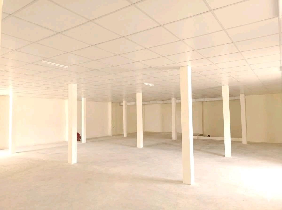 For RentRetail SpaceRatchathewi,Phayathai : 📍Commercial space for rent, Inthamara 3 (Phaya Thai), near BTS Saphan Khwai, 120,000 baht/month.