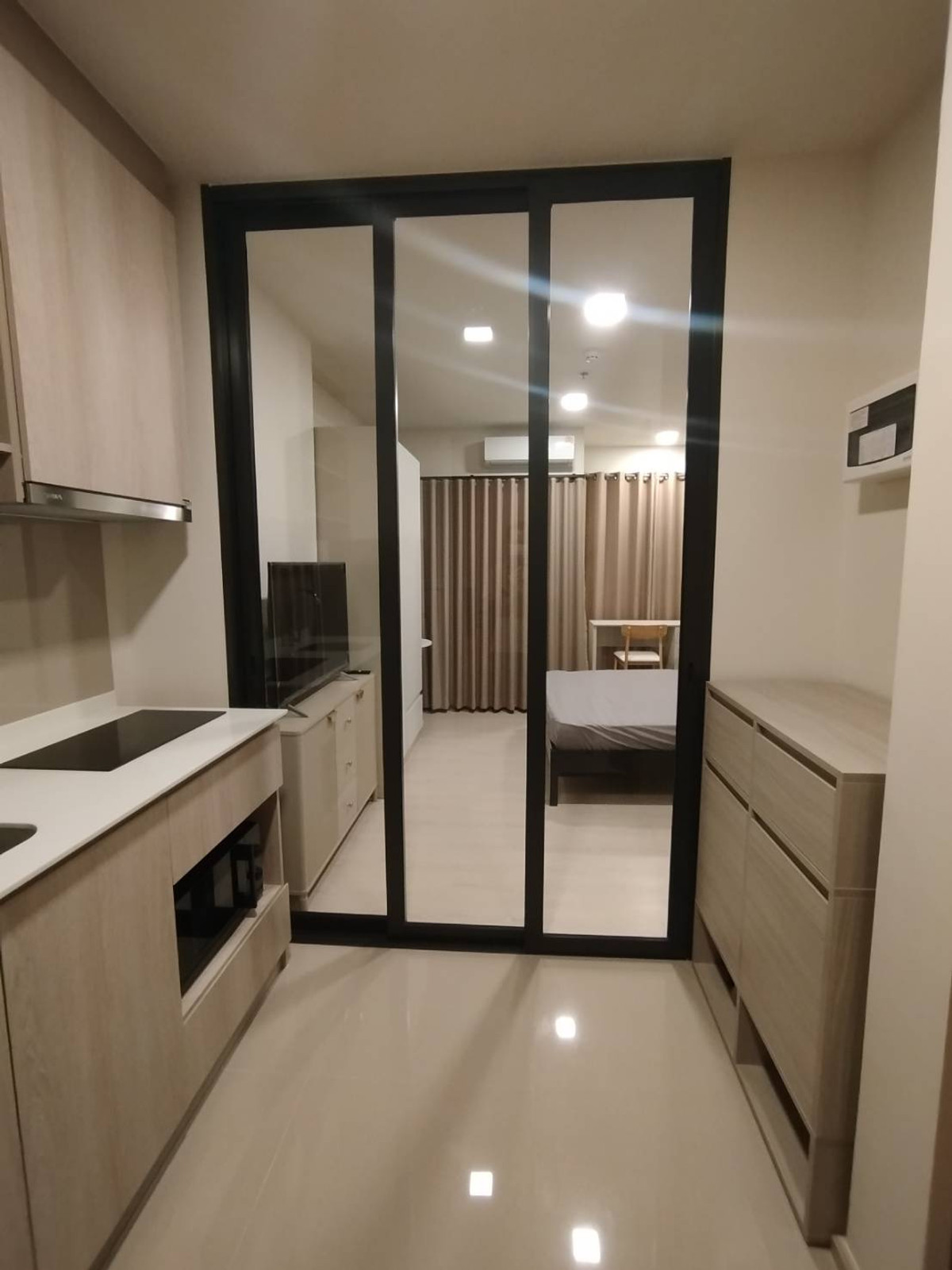 For RentCondoWongwianyai, Charoennakor : OMG3160  [ FLO by Sansiri ]  Fully furnished Studio unit -near ICON SIAM - for RENT 27-Feb-26