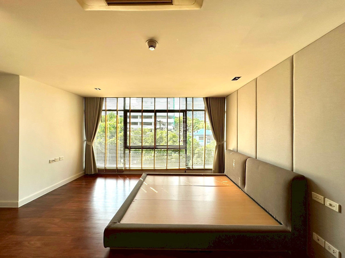 For RentCondoOnnut, Udomsuk : Condo for rent, Baan Ananda, Ekkamai area, near BTS Ekkamai, near Major Cineplex Ekkamai.