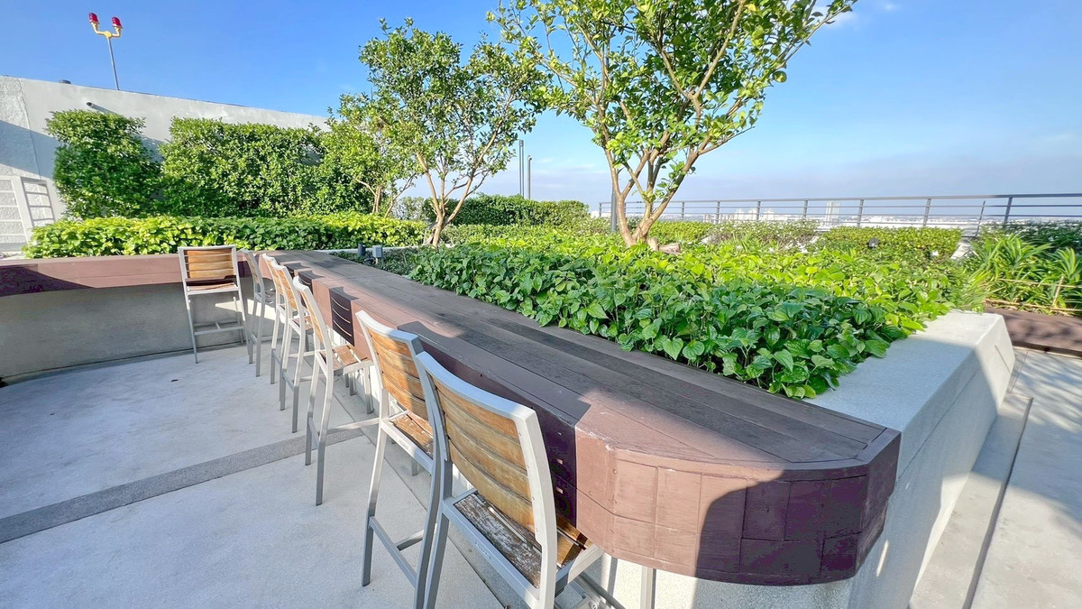 ให้เช่าคอนโดแจ้งวัฒนะ เมืองทอง : ให้เช่า  ลุมพินีเพลส ปากเกร็ดสเตชั่นแจ้งวัฒนะ  วิวสระ มีเครื่องซักผ้า