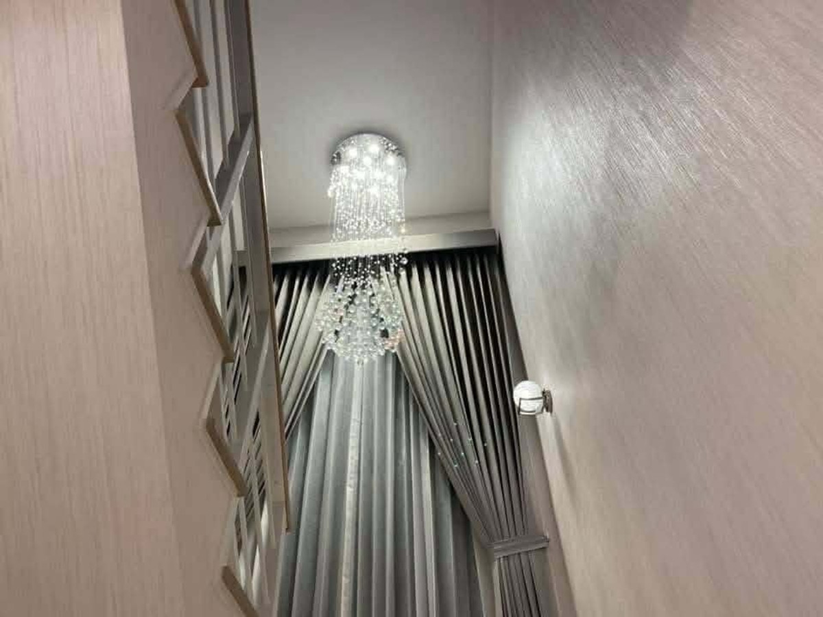 ให้เช่าบ้านพระราม 2 บางขุนเทียน : 🏡 ให้เช่าบ้านเดี่ยวหรู โซนพระราม 2 – ท่าข้าม
อยู่สบาย ทำเลดี ใกล้โรงเรียนนานาชาติ ห้างสรรพสินค้า และทางด่วน