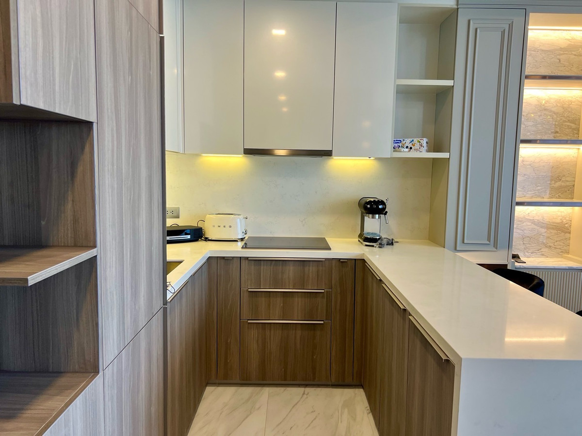 For RentCondoSukhumvit, Asoke, Thonglor : 🔥For Rent Now🔥 Celes Asoke 1-bedroom unit, spacious frontage, highlight unit of the project, beautiful room, fully furnished, next to MRT Sukhumvit ❗