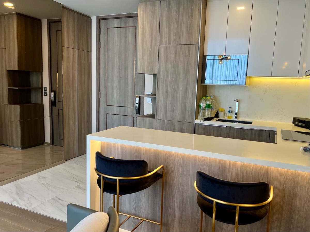 For RentCondoSukhumvit, Asoke, Thonglor : 🔥For Rent Now🔥 Celes Asoke 1-bedroom unit, spacious frontage, highlight unit of the project, beautiful room, fully furnished, next to MRT Sukhumvit ❗