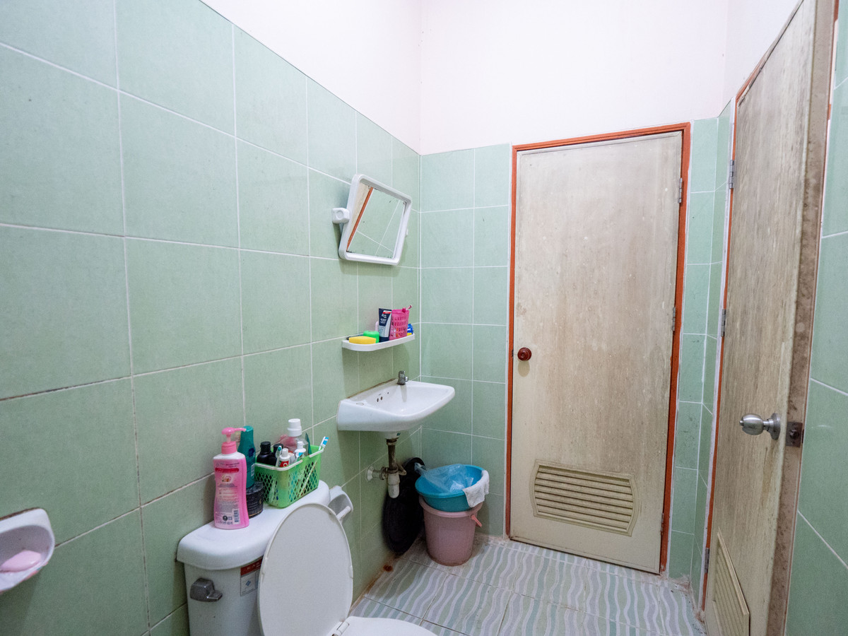 ขายทาวน์โฮมระยอง : #ขายทาว์นเฮาส์ #เมืองระยอง 26 ตรว. 3 นอน 2 น้ำ 2 จอด #ขายถูก 1.89 ล้าน สภาพพร้อมอยู่ ที่ตั้งตำบลทับมา ใกล้ถนนสุขุมวิท ติดถนนนครระยอง3 ซอยแหลมหิน-หนองมะหาด