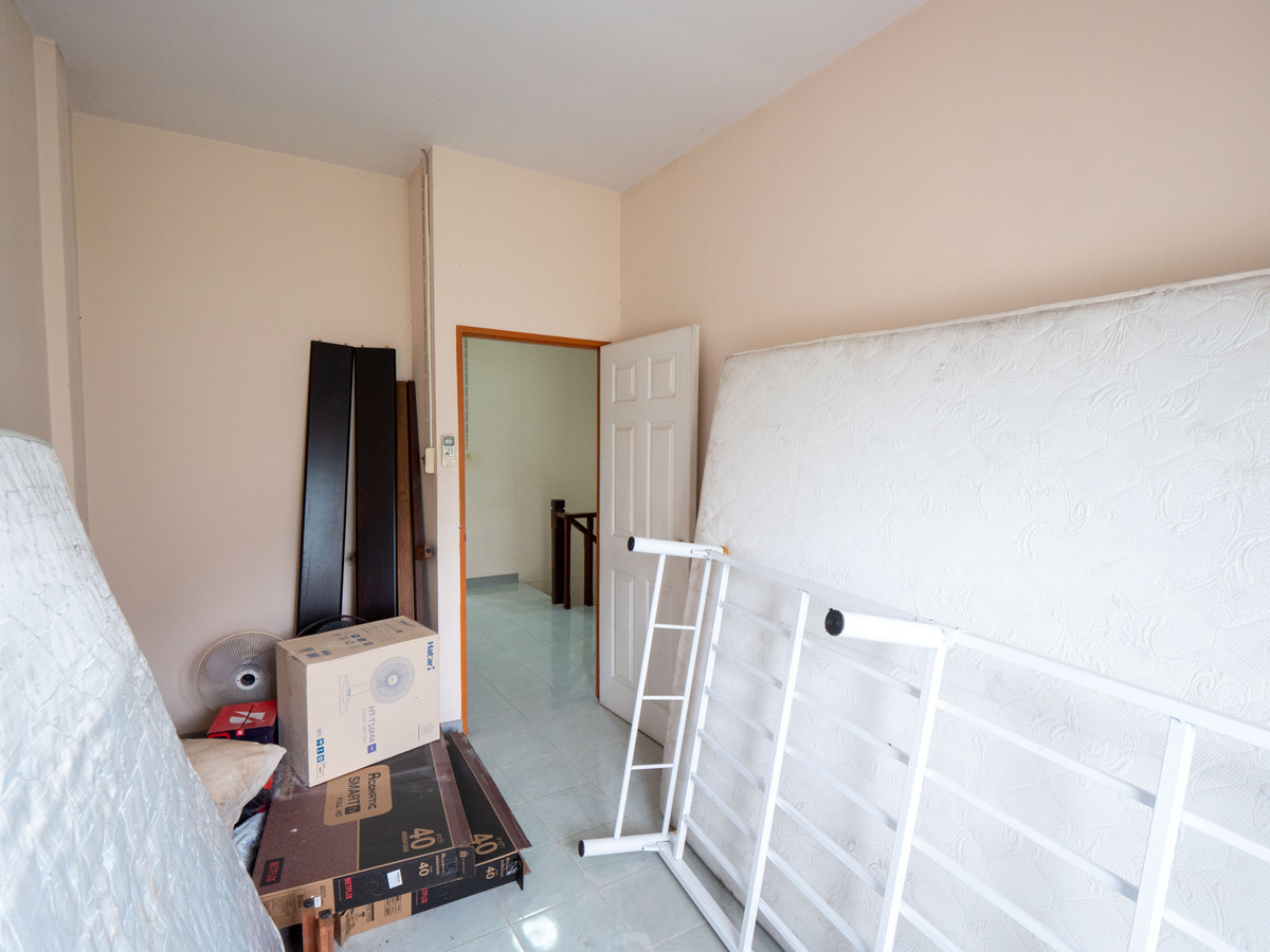 ขายทาวน์โฮมระยอง : #ขายทาว์นเฮาส์ #เมืองระยอง 26 ตรว. 3 นอน 2 น้ำ 2 จอด #ขายถูก 1.89 ล้าน สภาพพร้อมอยู่ ที่ตั้งตำบลทับมา ใกล้ถนนสุขุมวิท ติดถนนนครระยอง3 ซอยแหลมหิน-หนองมะหาด