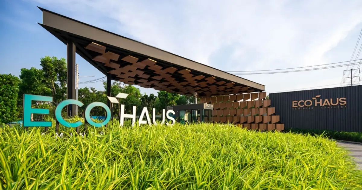 ขายบ้านปทุมธานี รังสิต ธรรมศาสตร์ : บ้านเดี่ยวคุ้มค่าเกินราคา หลังมุม ตกแต่งพร้อมอยู่  ติดถนนเลียบมอเตอร์เวย์ และ BTS ลำลูกกา(ในอนาคต) เดินทางง่ายสะดวกในทุกๆ วัน ที่ อีโค เฮ้าส์ วงแหวน-ลำลูกกา